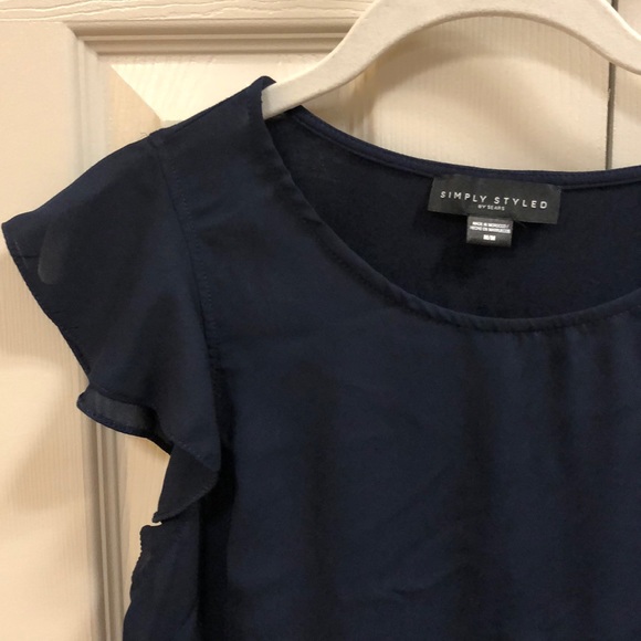 Navy blouse with ruffled sleeve and bottom - Picture 2 of 3